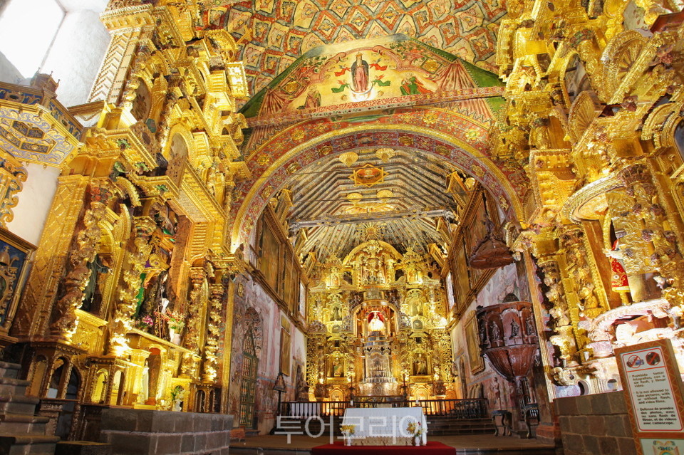 안다우아일리야스 성당 내부 모습 (c)페루관광청