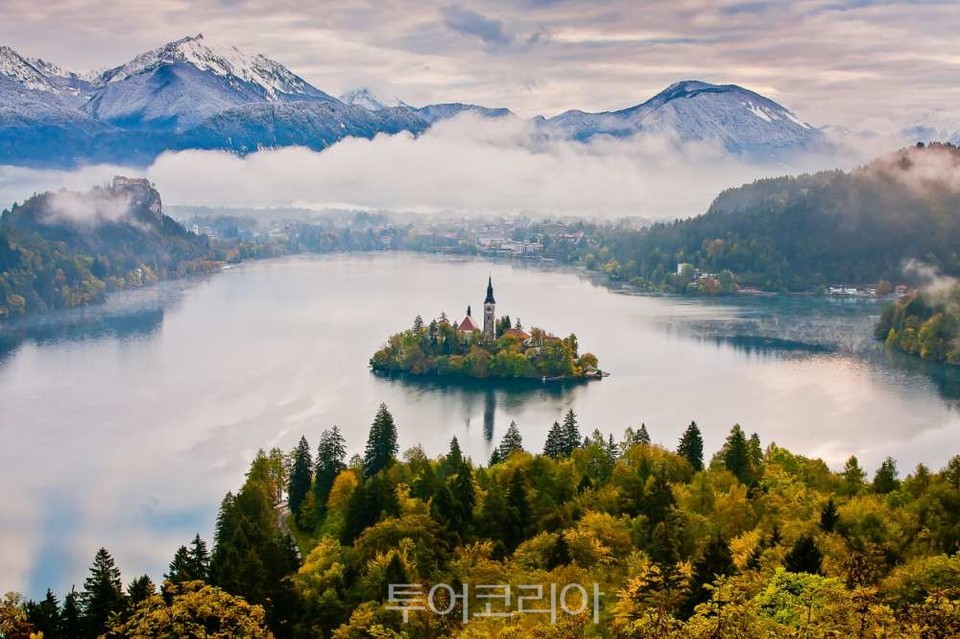 슬로베니아의 대표적인 관광지 '블레드 호수와 섬'
