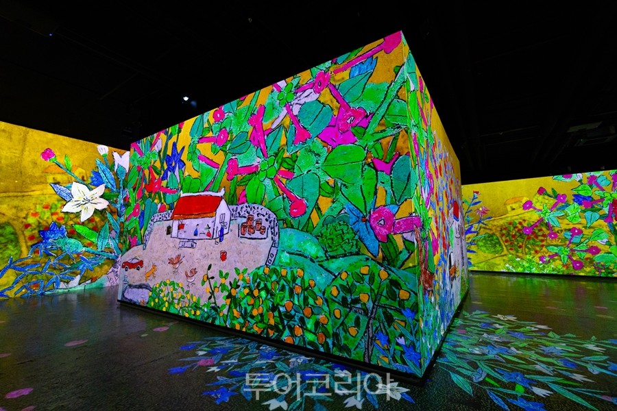 빛의 벙커 이왈종, 중도의 섬 제주展  ⓒ TMONET/Lee Wal Chong, Photo 