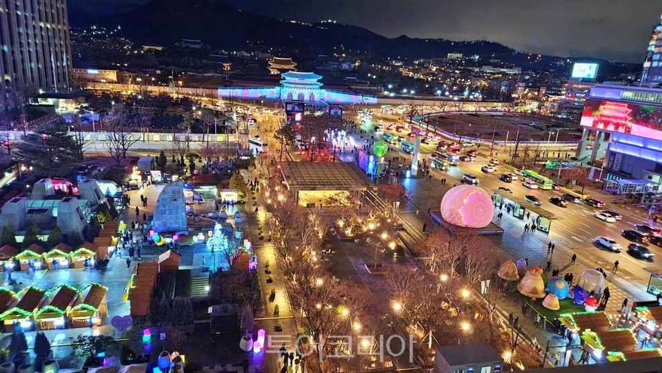 잠들지 않는 서울의 밤 '2023 서울 빛초롱 축제' 개막
