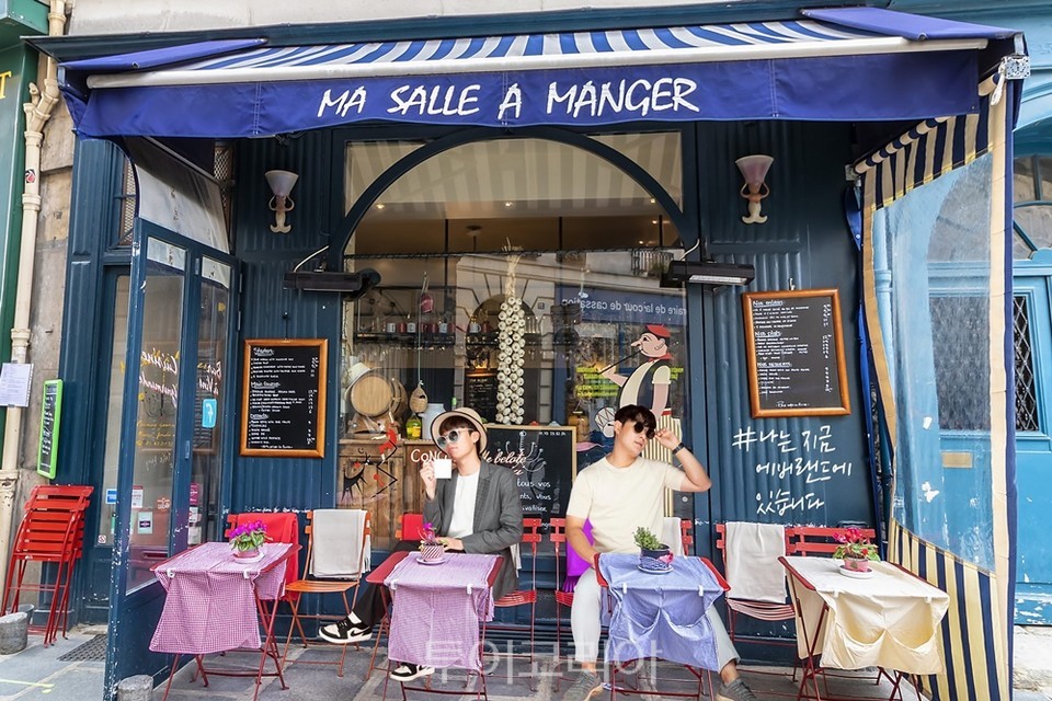 파리 생제르망 데프레 카페 거리로 변신하는 에버랜드 로즈가든
