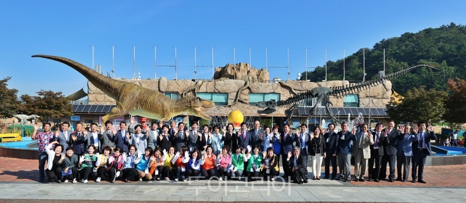 2022 경남고성공룡세계엑스포가 오늘(1일) 개막했다.
