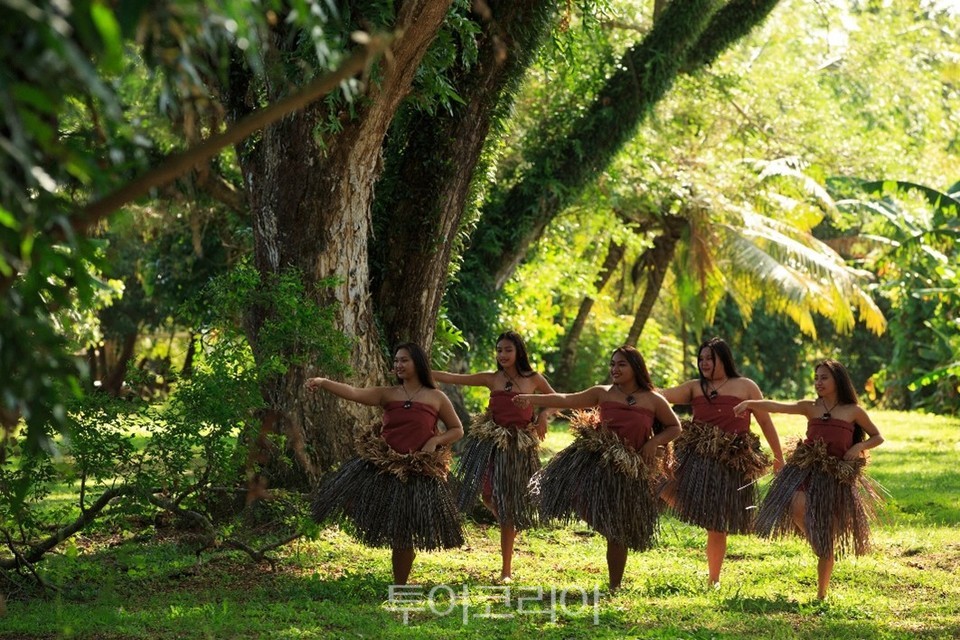 괌 차모로 전통 춤