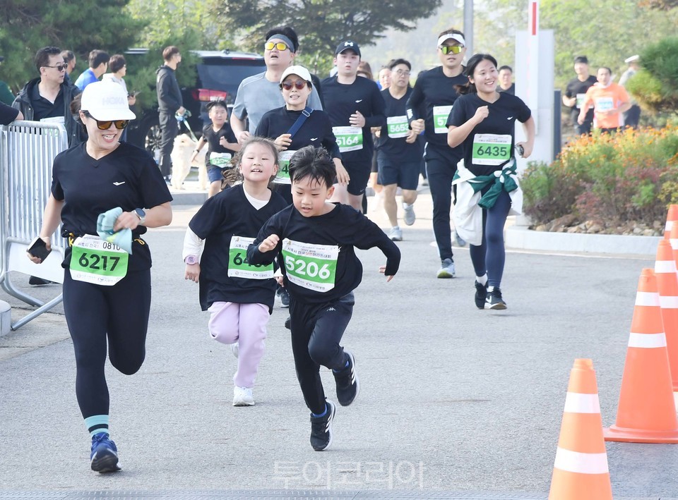 시흥시 제9회 시흥시 전국 하프 마라톤 대회 모습